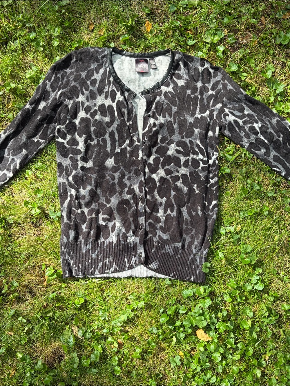 Black & Gray Leopard Print Button-Down Cardigan
